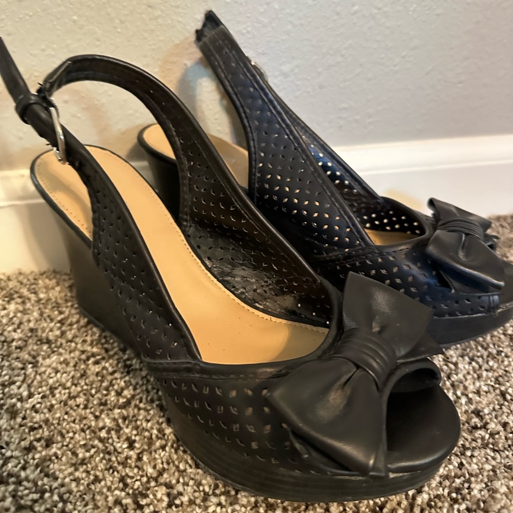 Apt.9 Miranda Black Open Toe Wedge Pumps